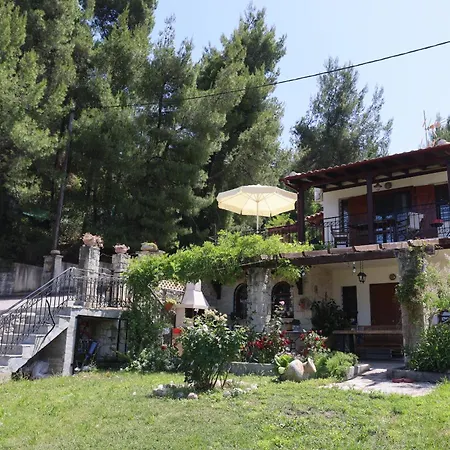 Bizmut House Shared Garden & Pool Paliouri