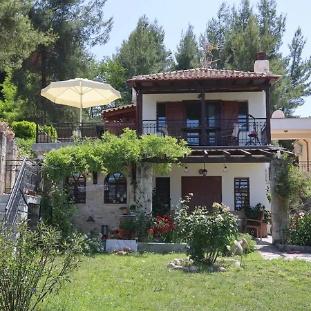 Bizmut House Shared Garden & Pool Paliouri * Agia Paraskevi (Kassandra)