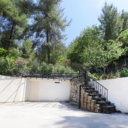 Apartmán Bizmut House Shared Garden & Pool Paliouri