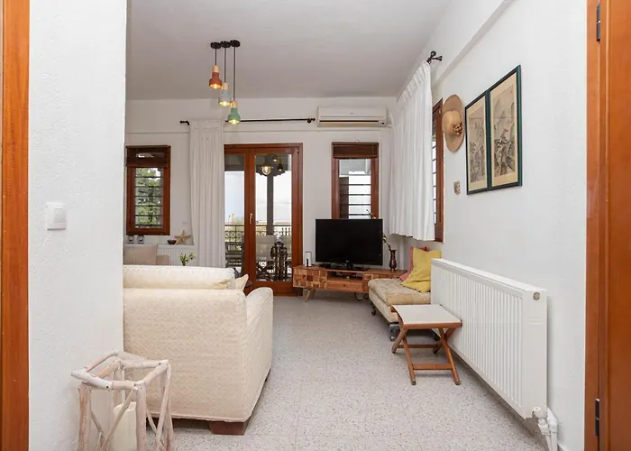 Bizmut House Shared Garden & Pool Paliouri Lejlighed