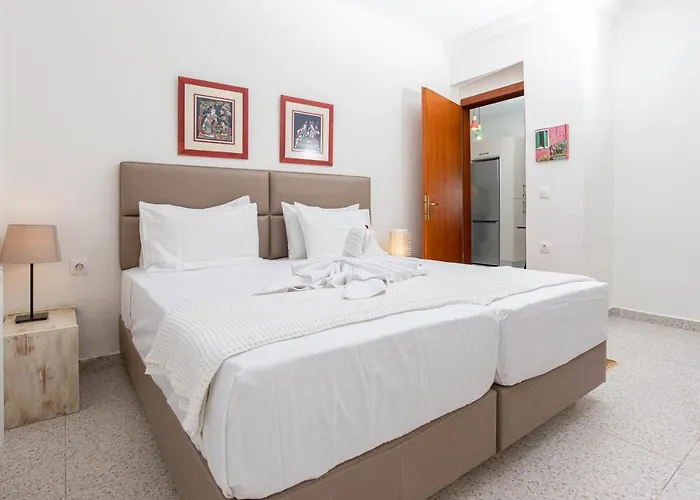 Bizmut House Shared Garden & Pool Paliouri
