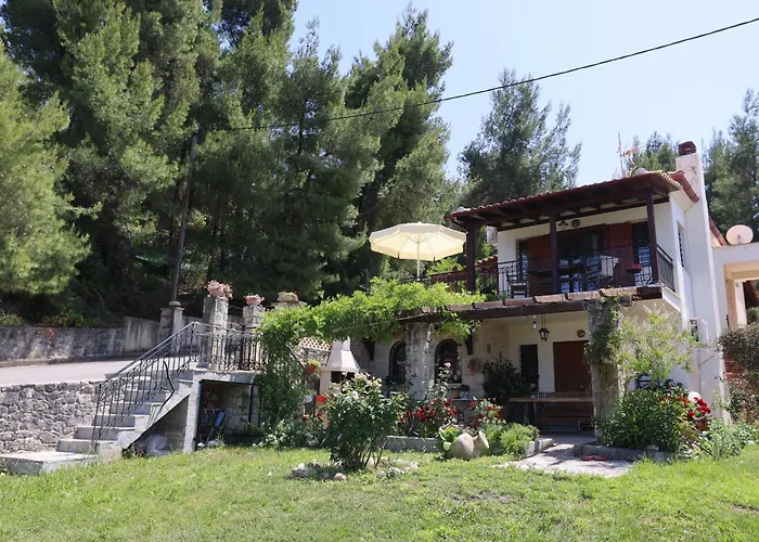 Bizmut House Shared Garden & Pool Paliouri